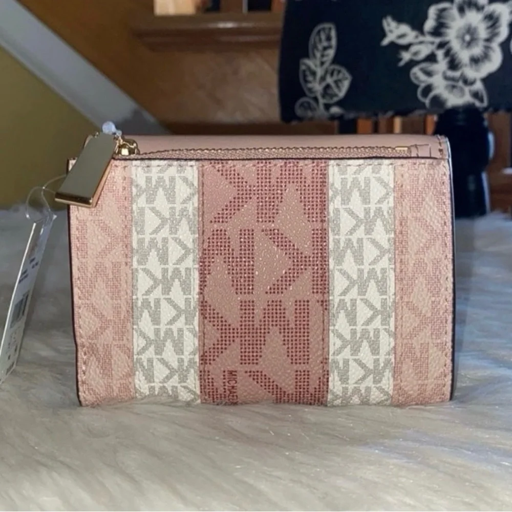 Michael Kors 💯% authentic